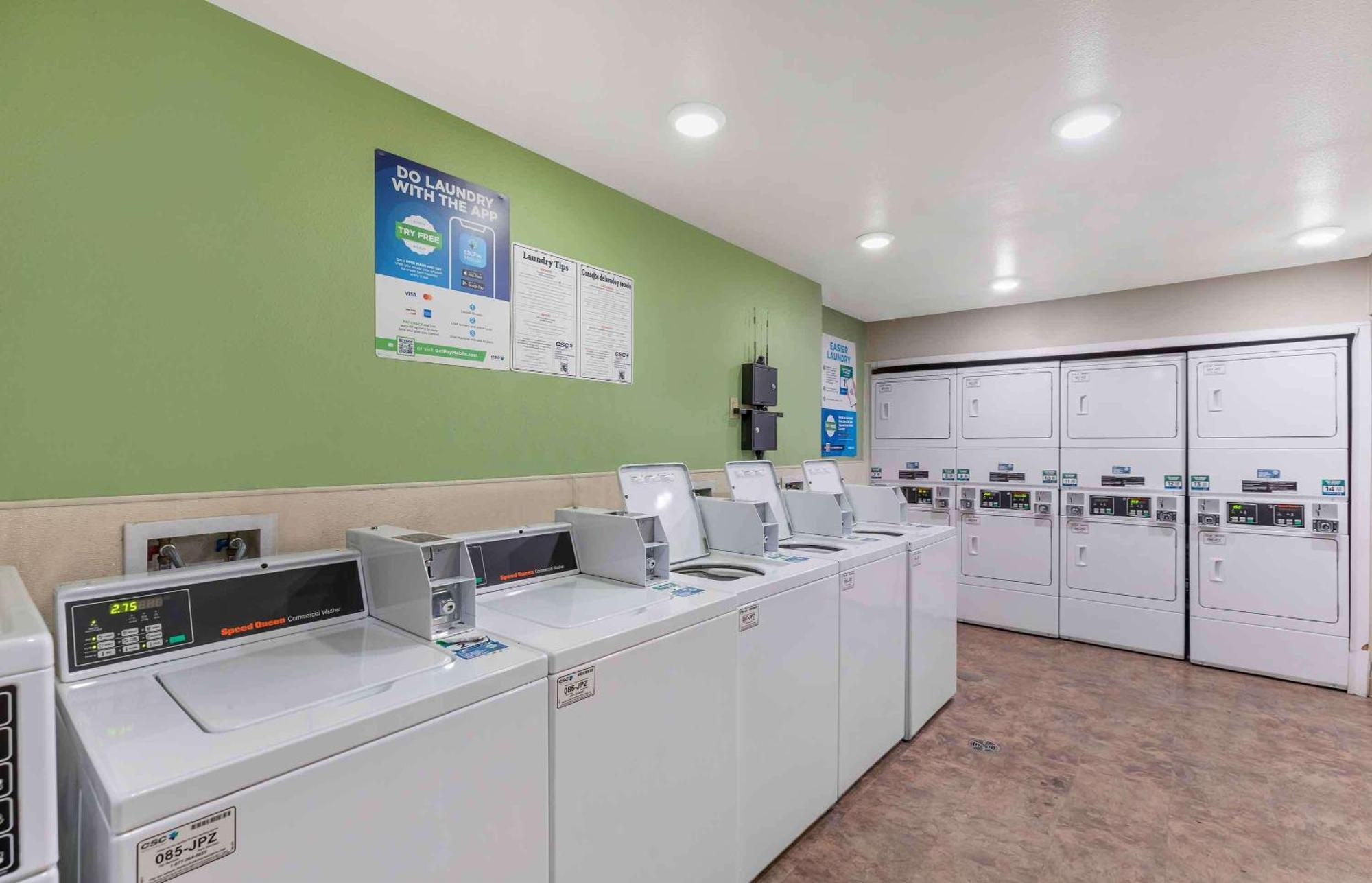 Extended Stay America Suites - Denver - Airport Аурора Екстериор снимка