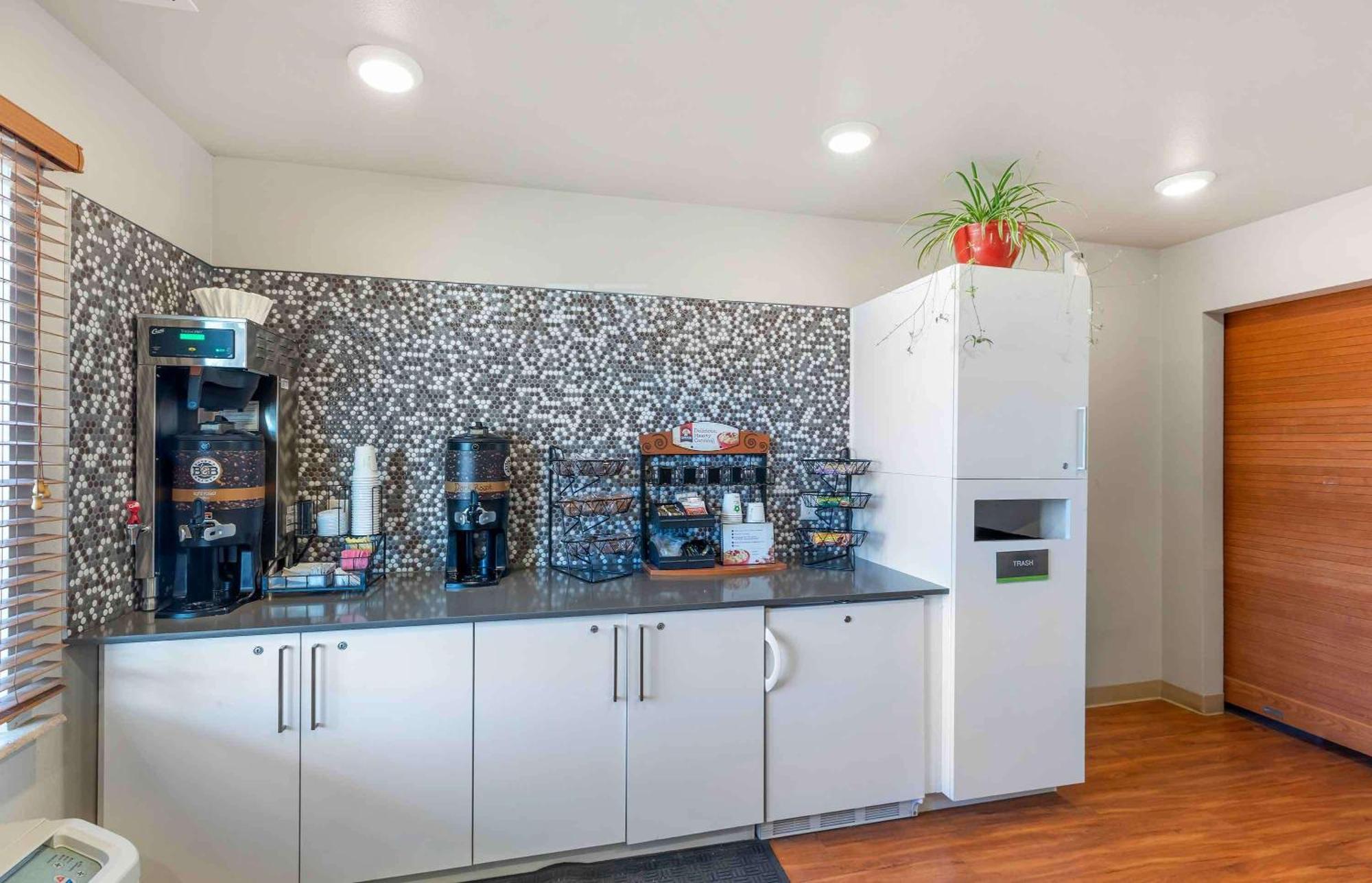 Extended Stay America Suites - Denver - Airport Аурора Екстериор снимка